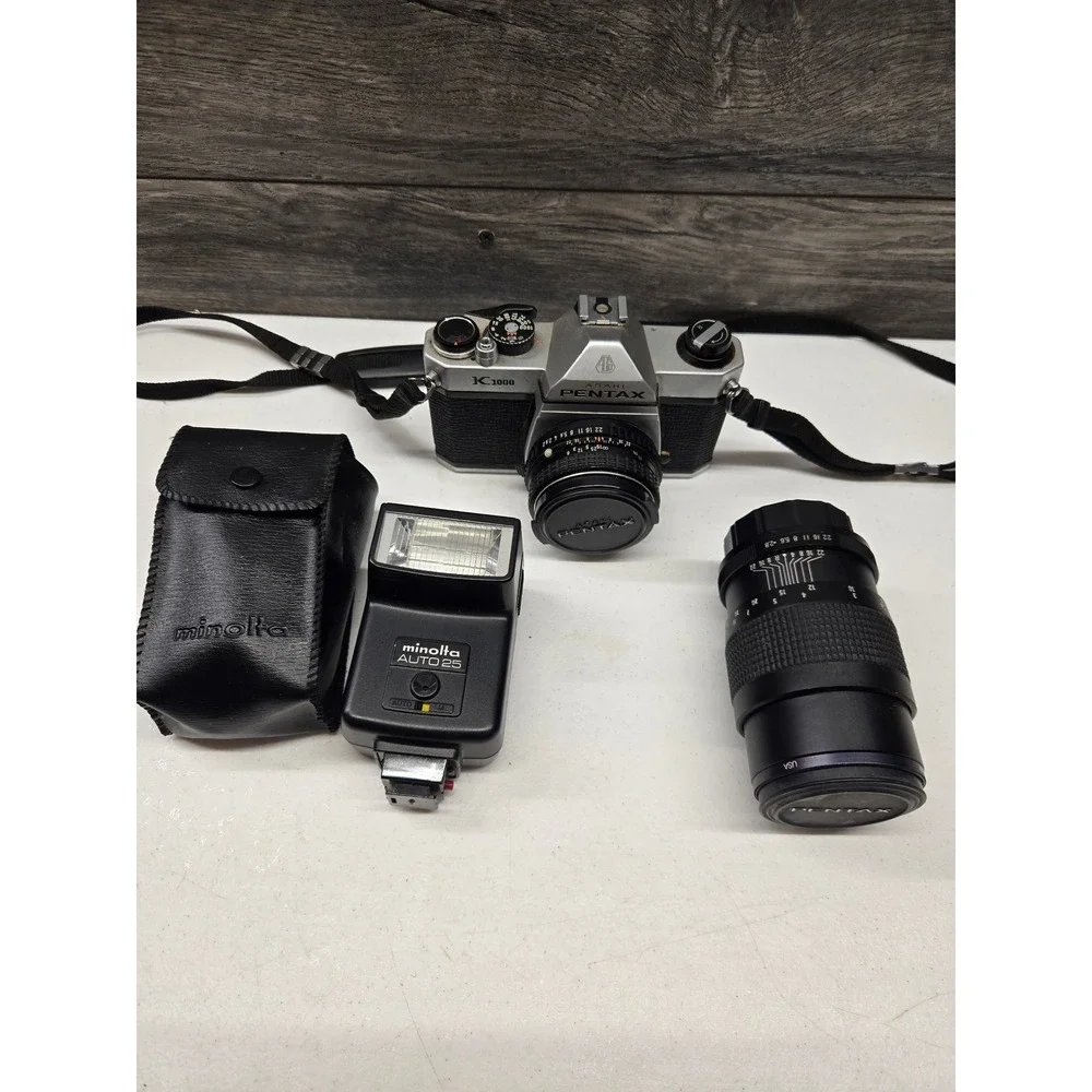 Pentax K1000 35mm SLR Film Camera SMC Pentax-M 50mm f2 Lens Mino Auto 25 Flash